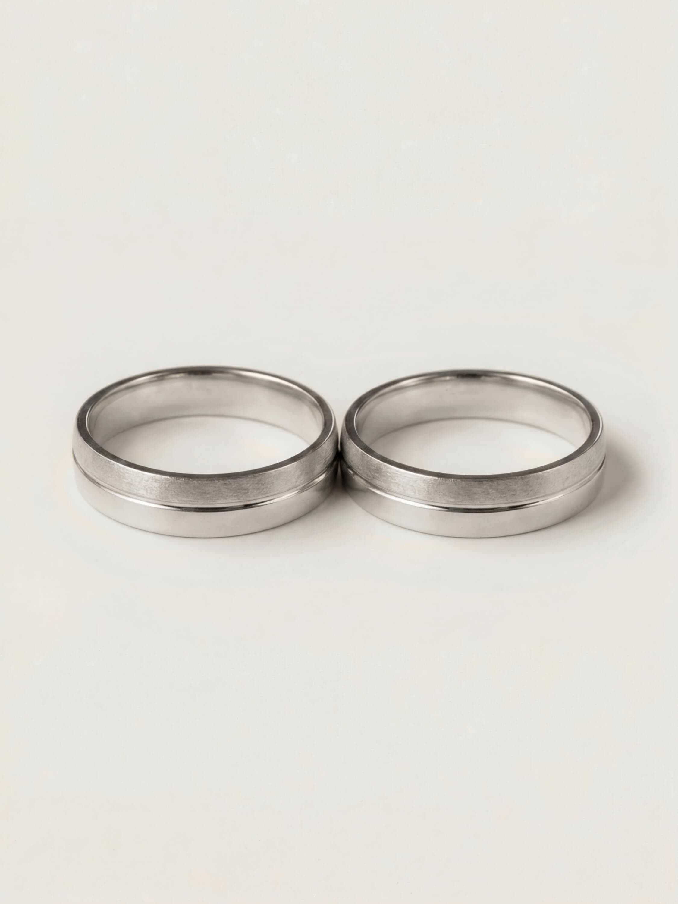 Relief Duo Wedding Rings in White Gold