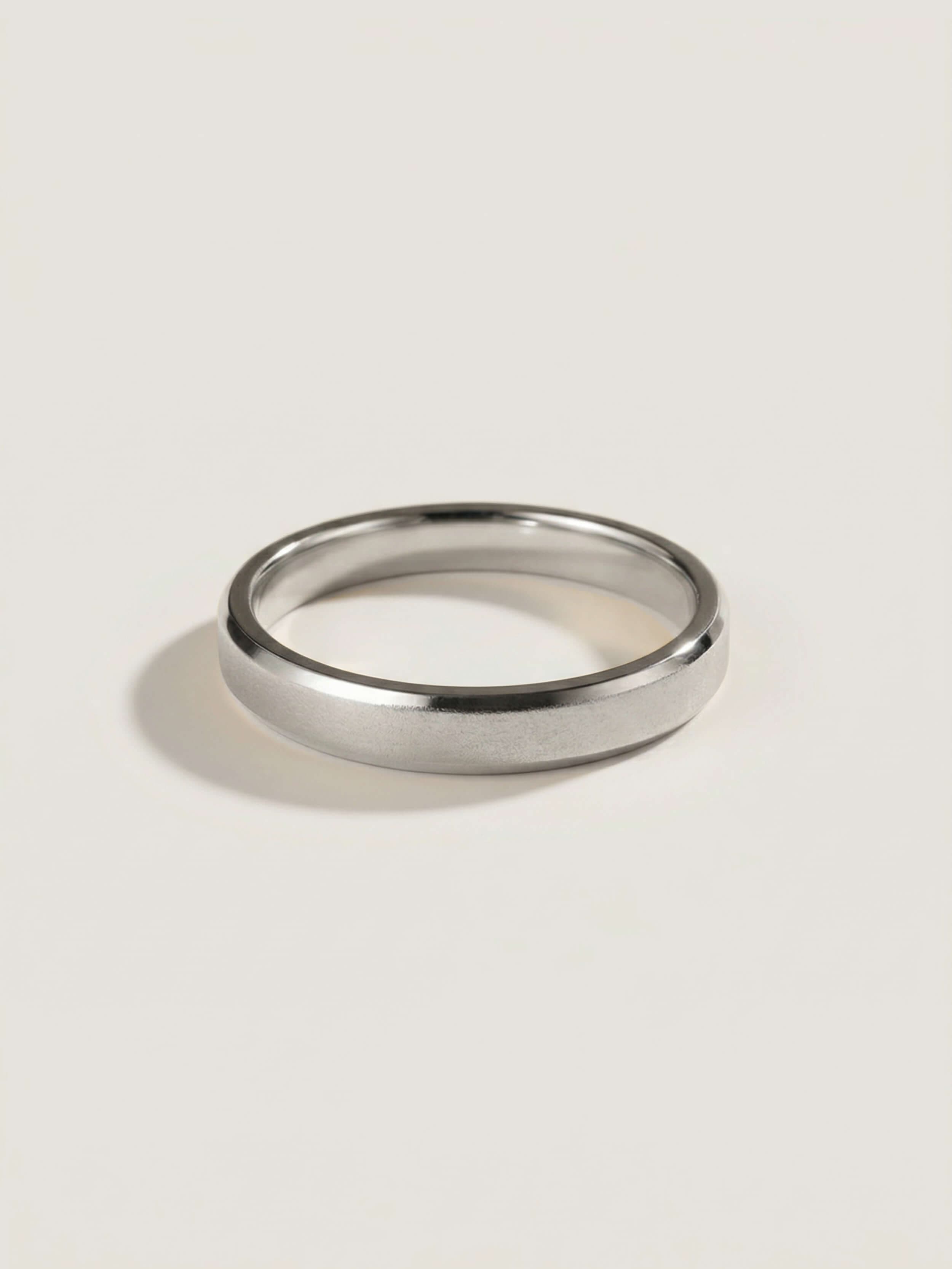 Summit Ring in White Gold