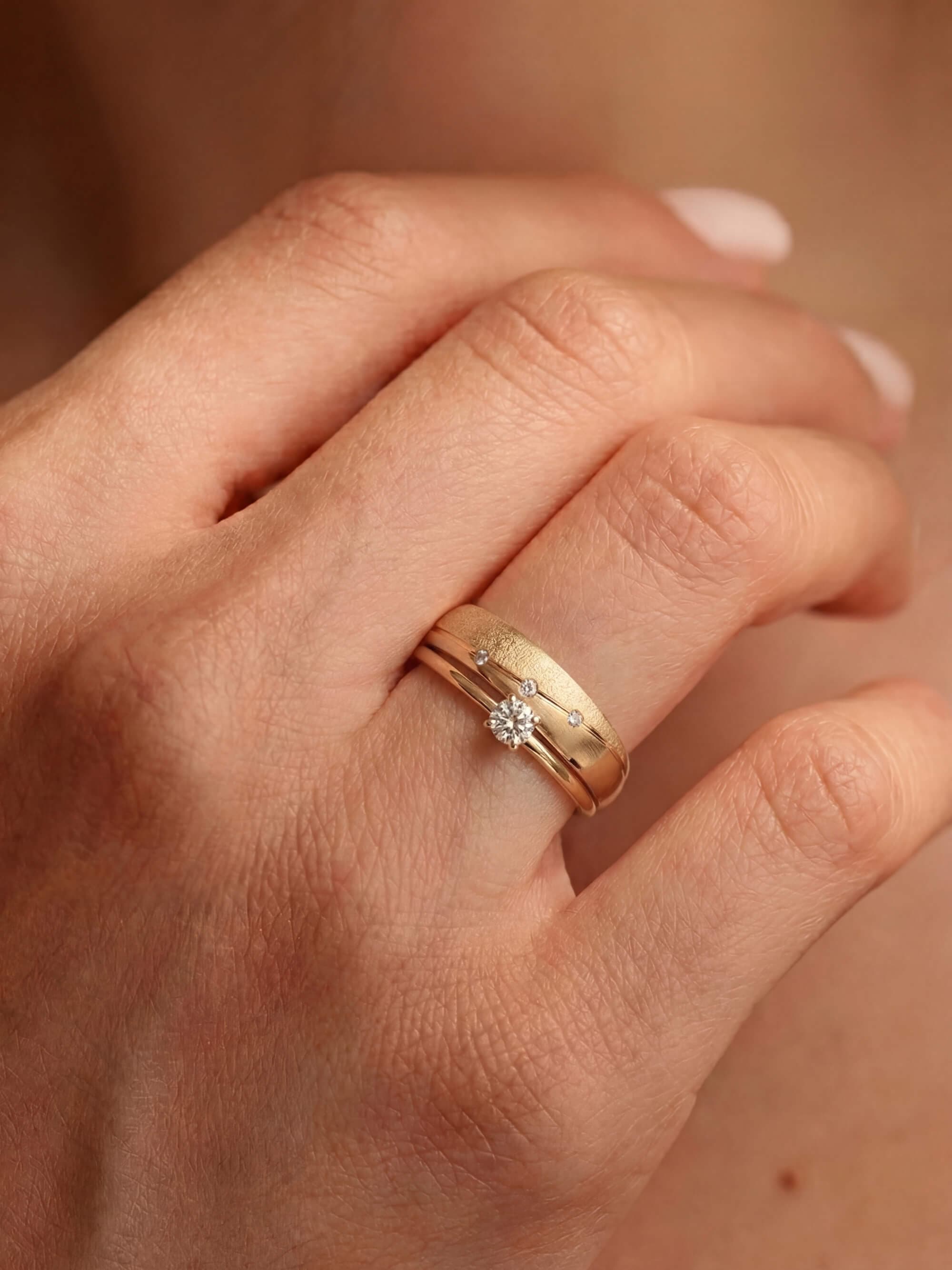 Classic Ring set S with Starlit Waves duo worn on woman