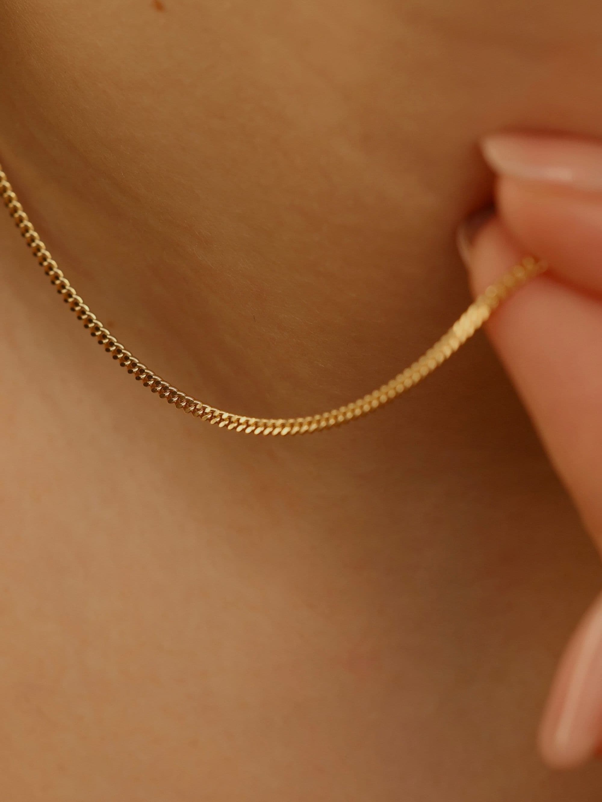 Herringbone Chain in yellow gold