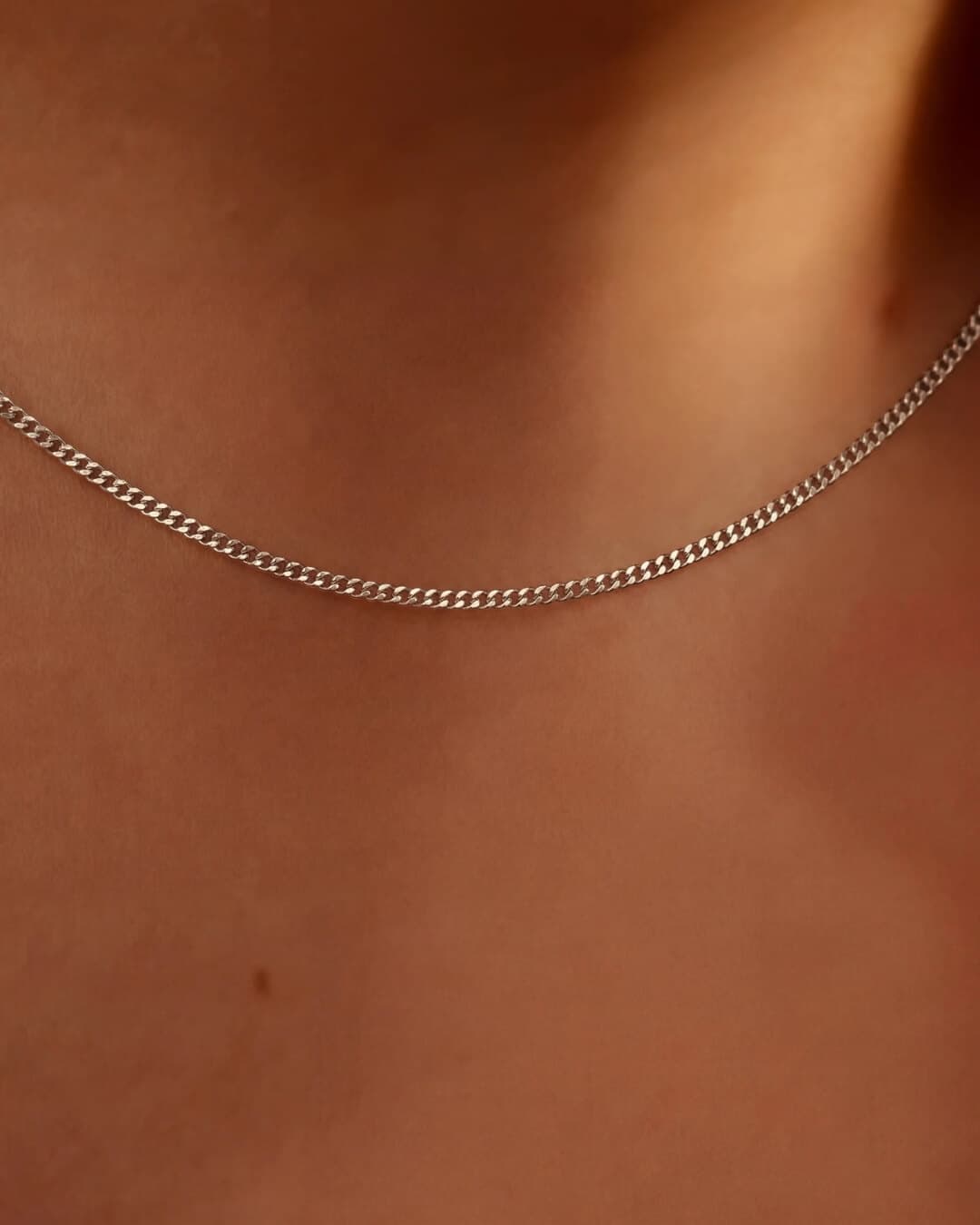 Herringbone Chain in white gold