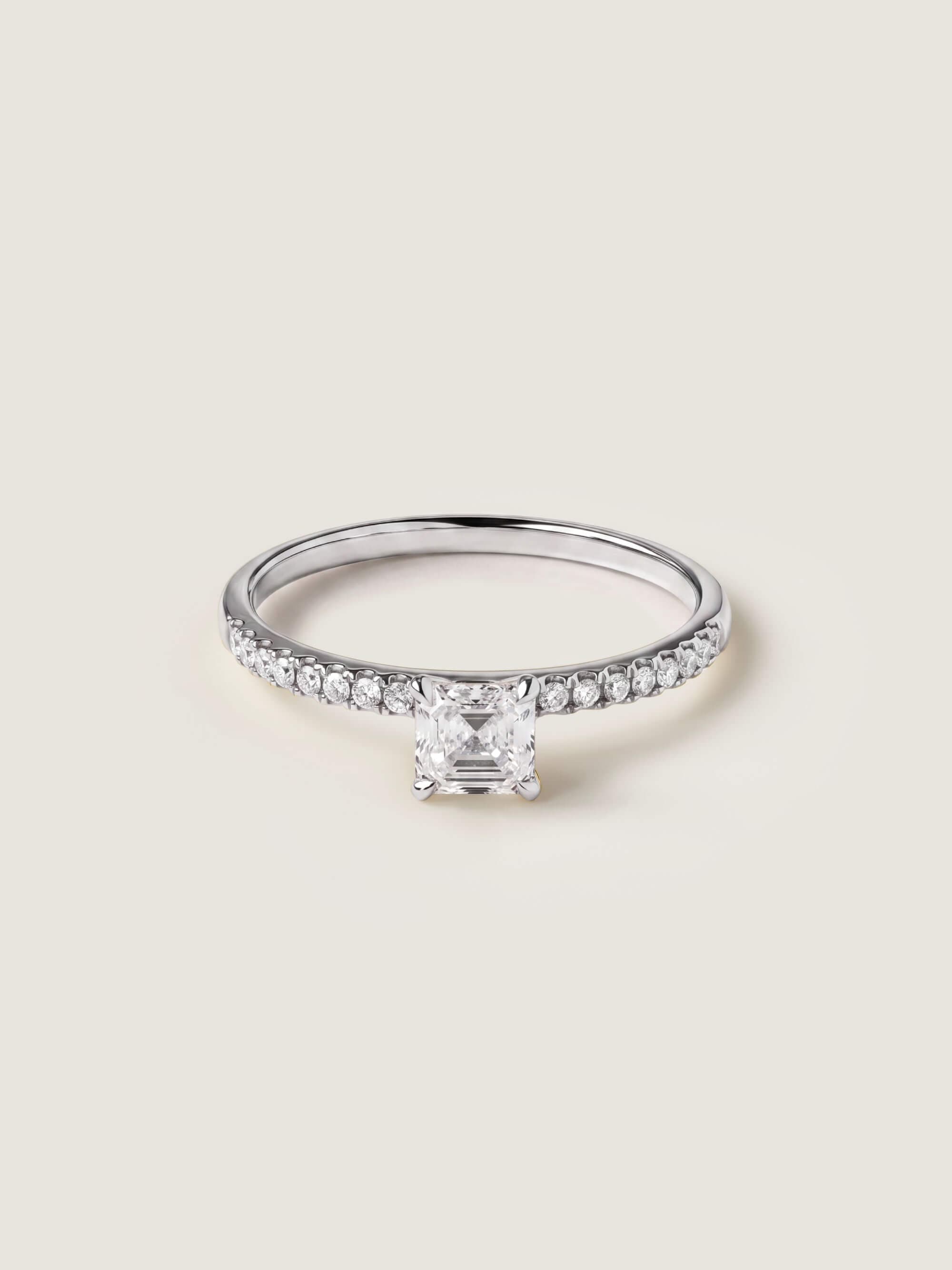 Pavé Asscher Cut Ring in white gold