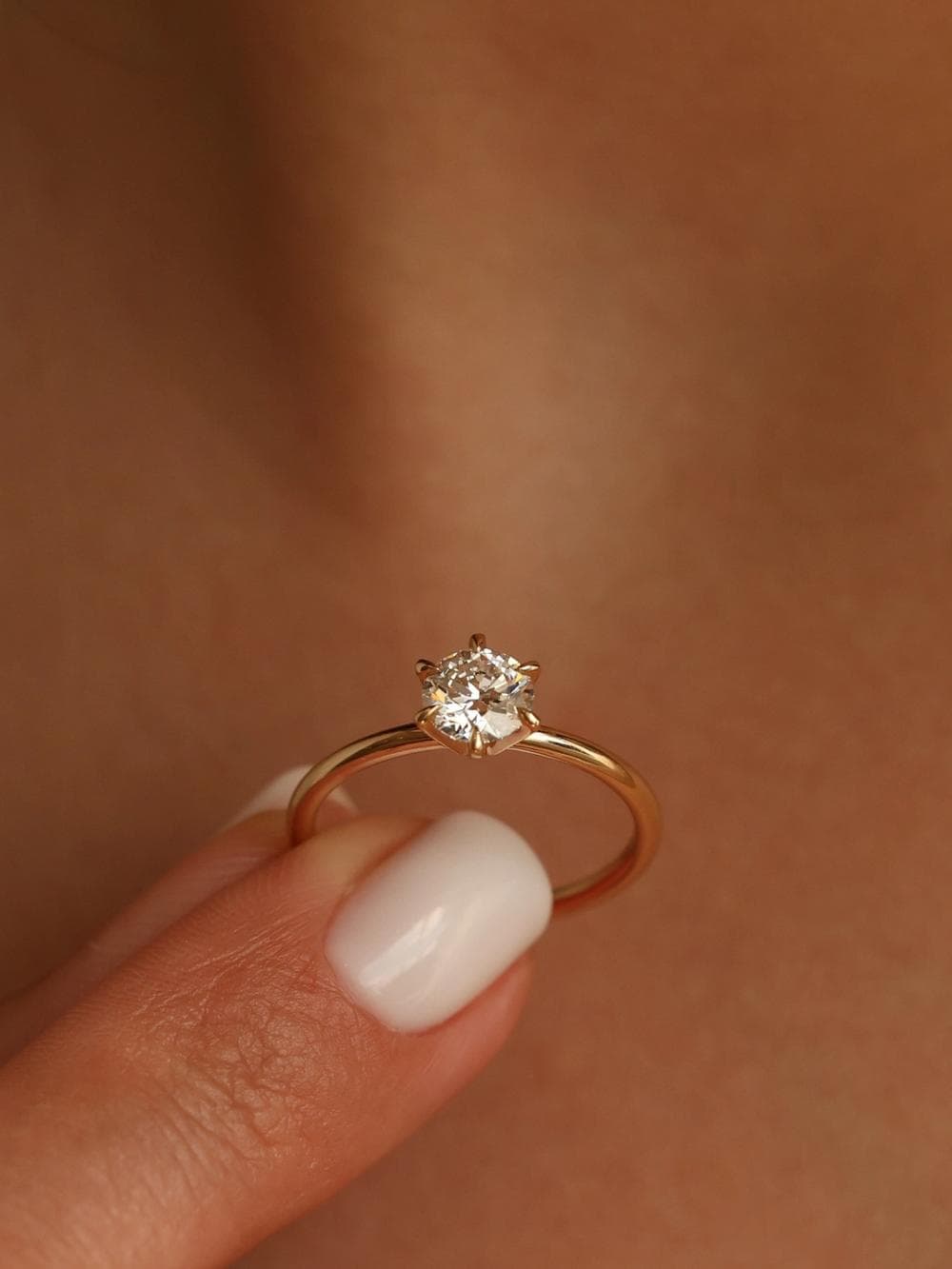 Aurelia Ring M studio view