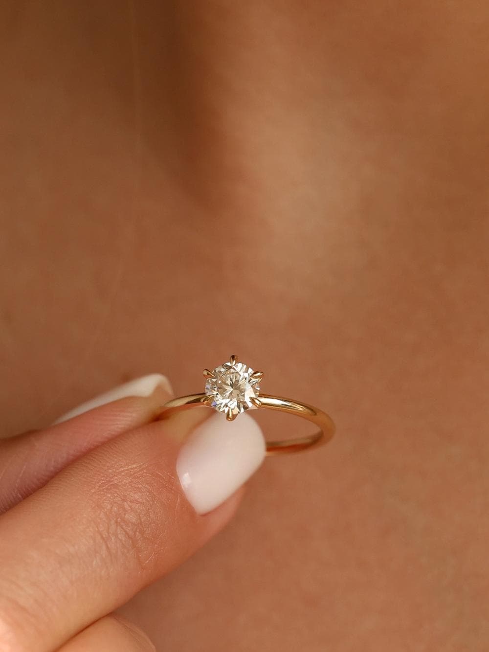 Aurelia Ring M studio view v2