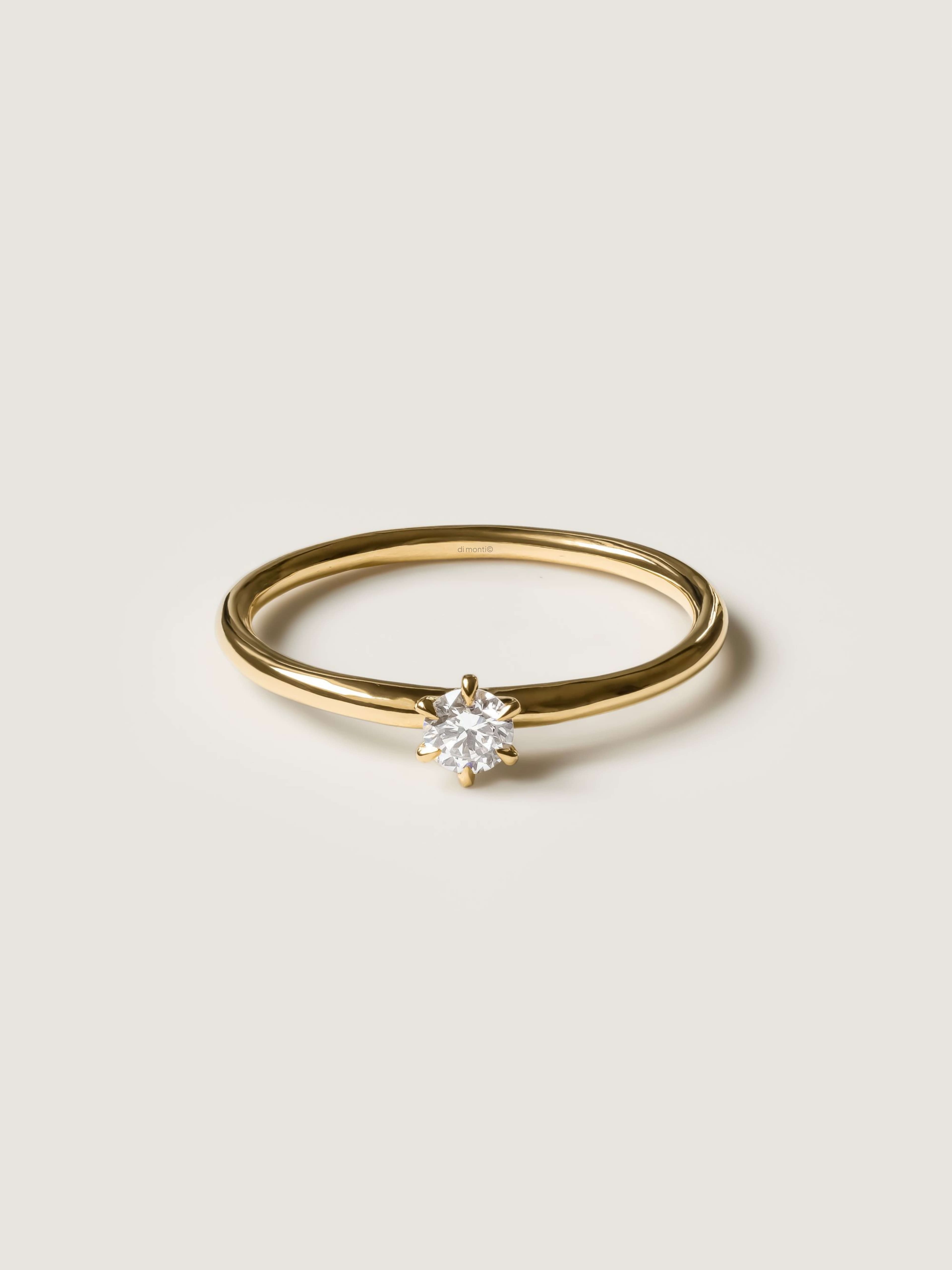 Aurelia Ring in yellow gold