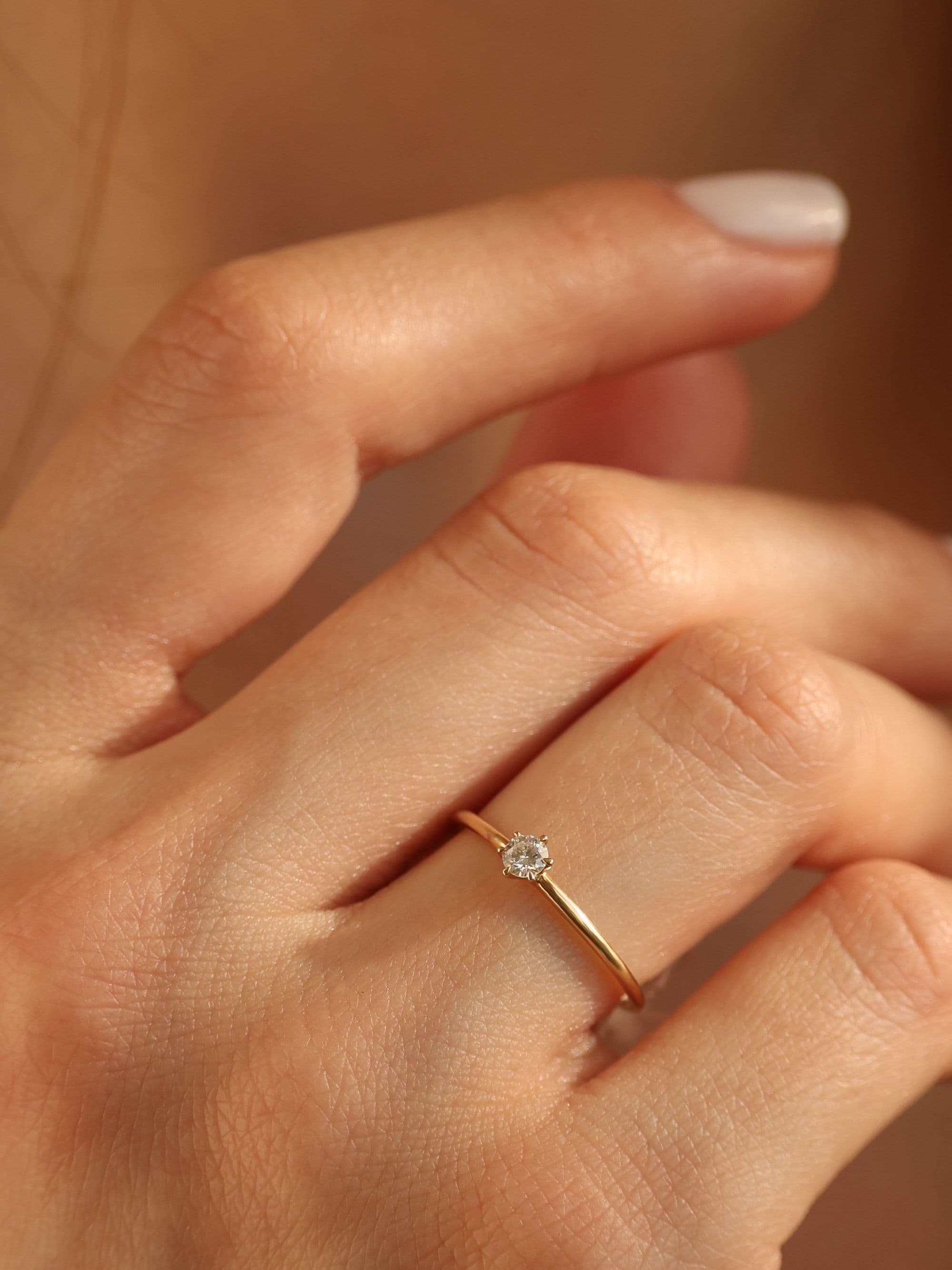 Aurelia Ring on hand