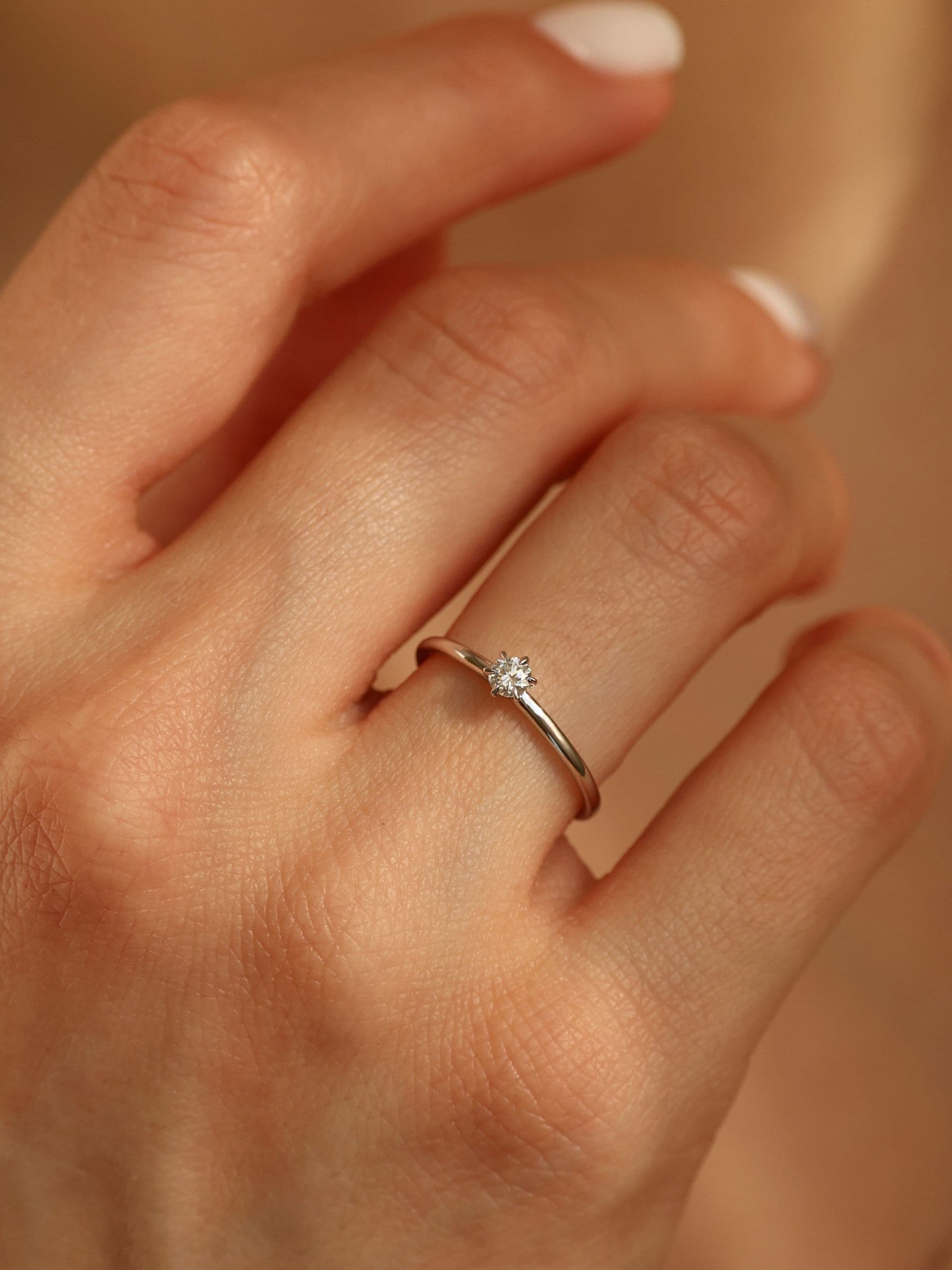 Aurelia Ring on hand v2