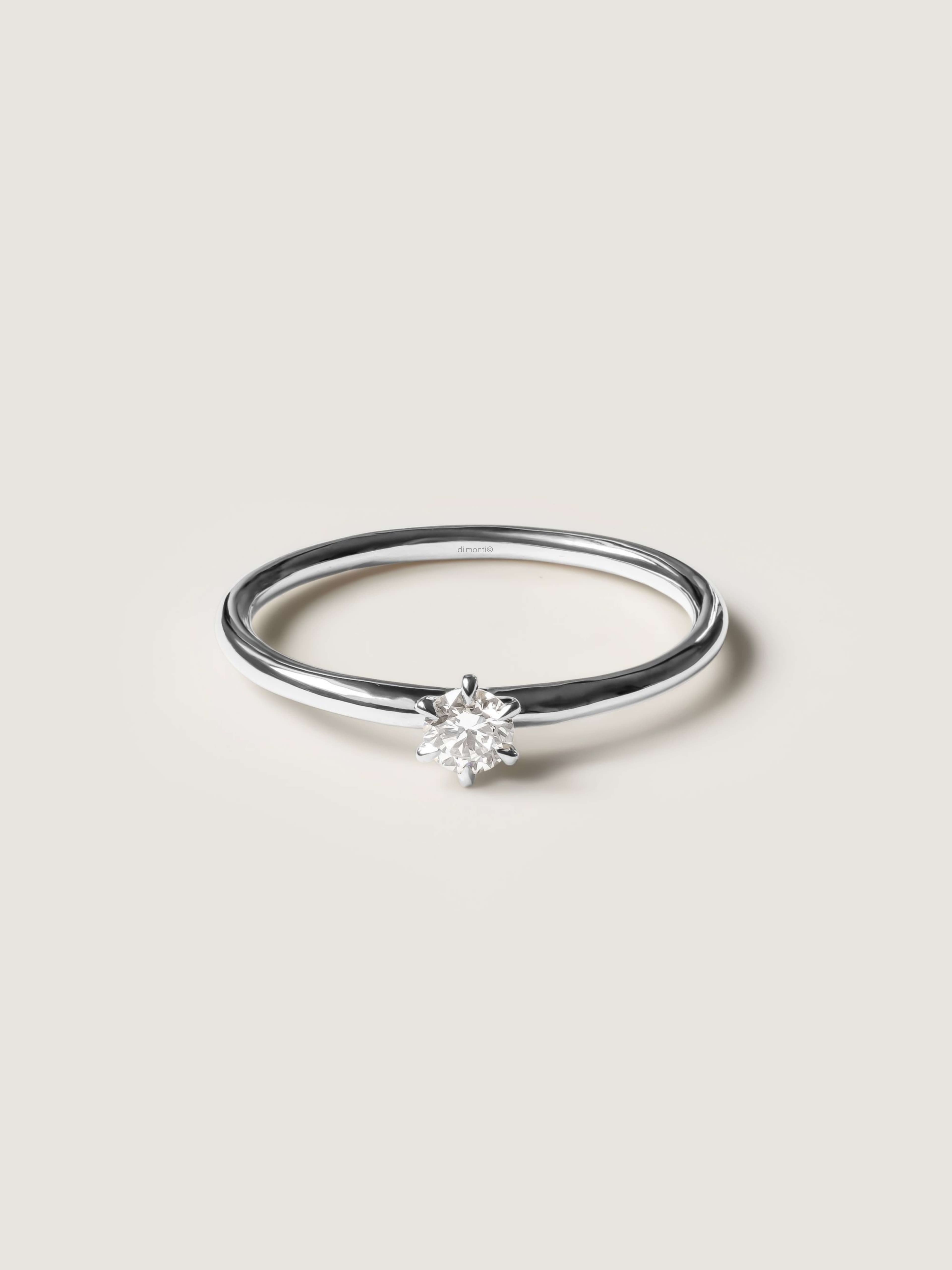 Aurelia Ring in white gold