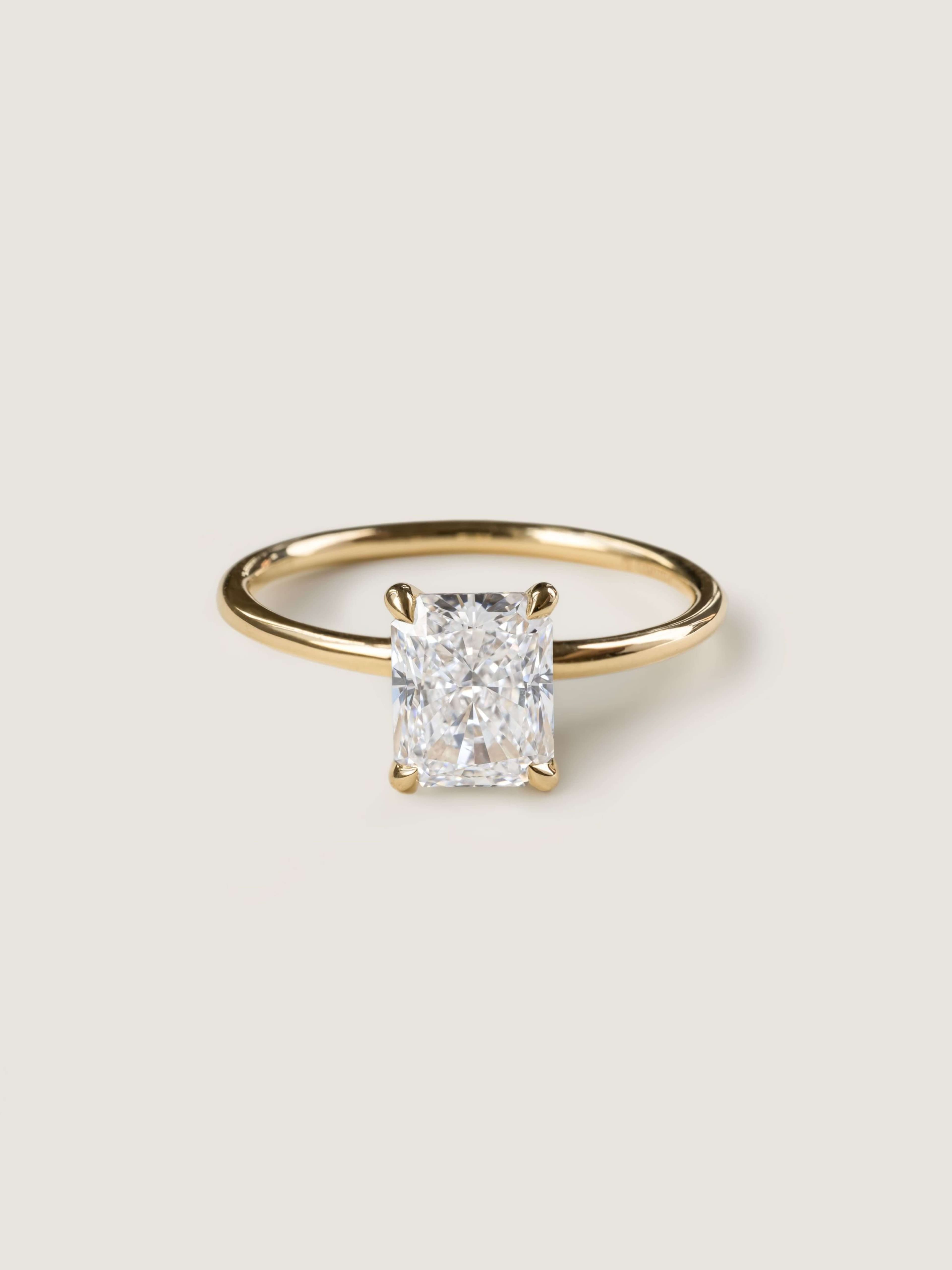 Classic Emerald Cut Ring M in yellow gold