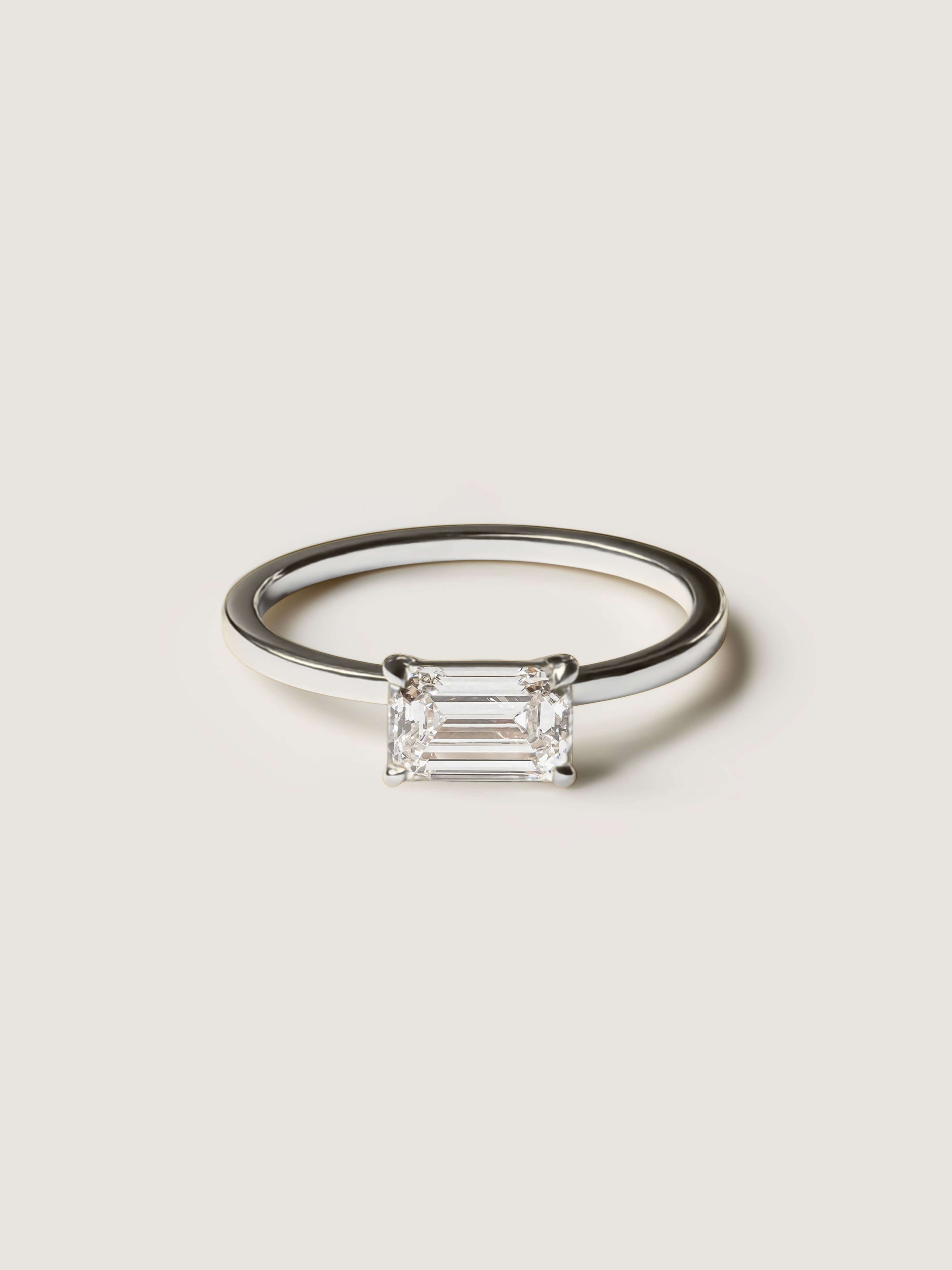 Classic Emerald Cut E-W Ring in white gold