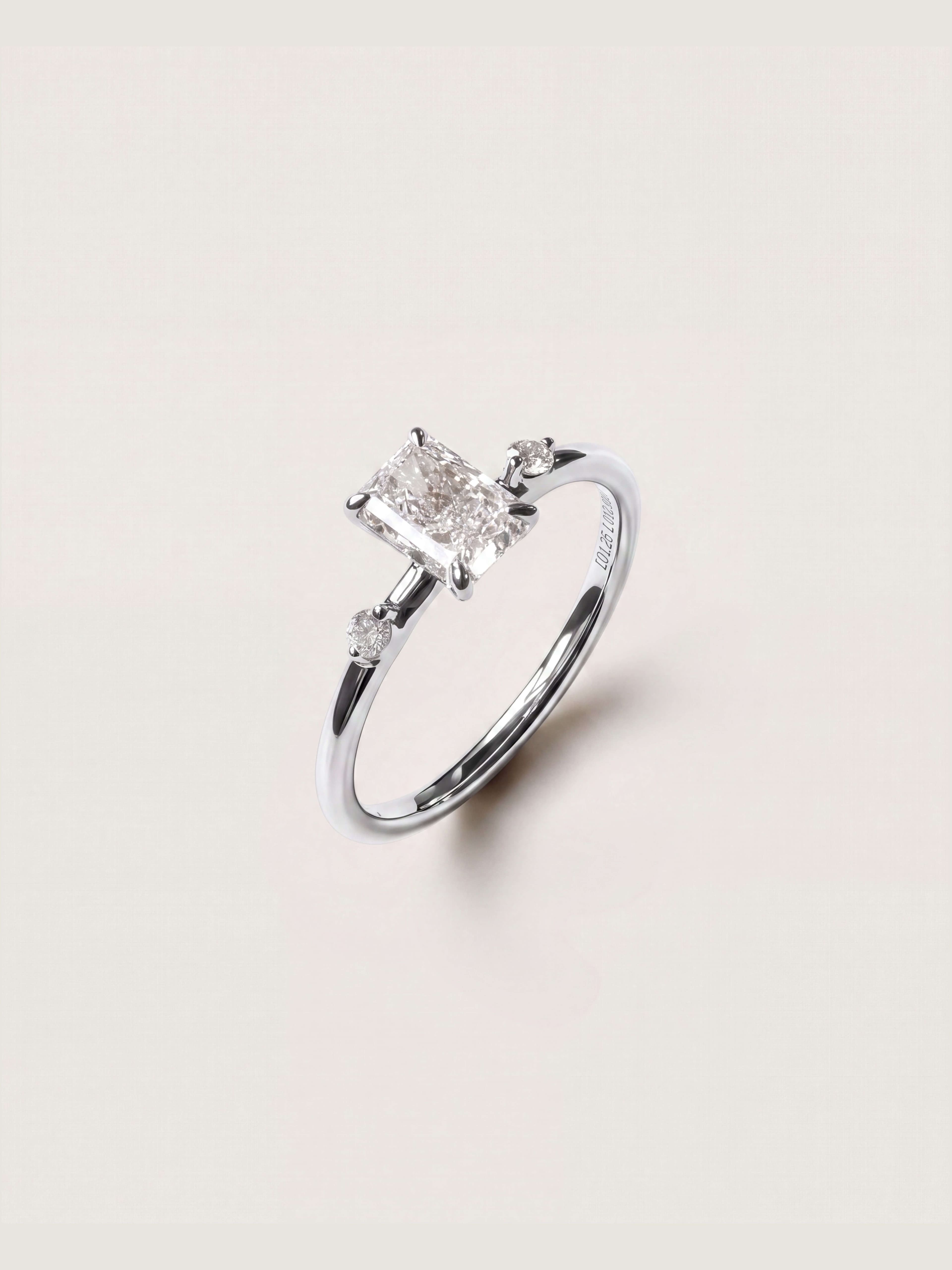Evania Ring in white gold