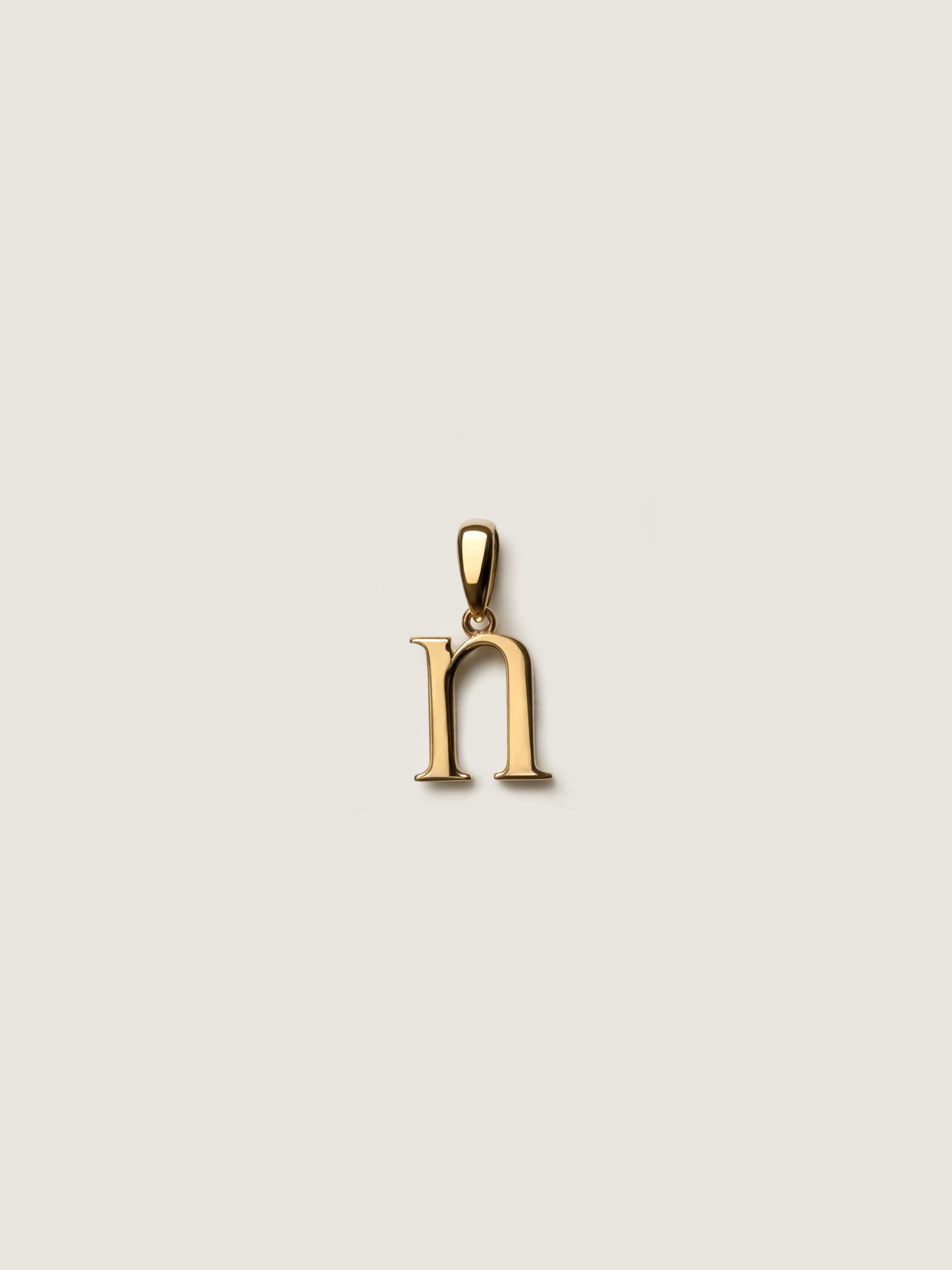 Initial Pendant in 18k yellow gold