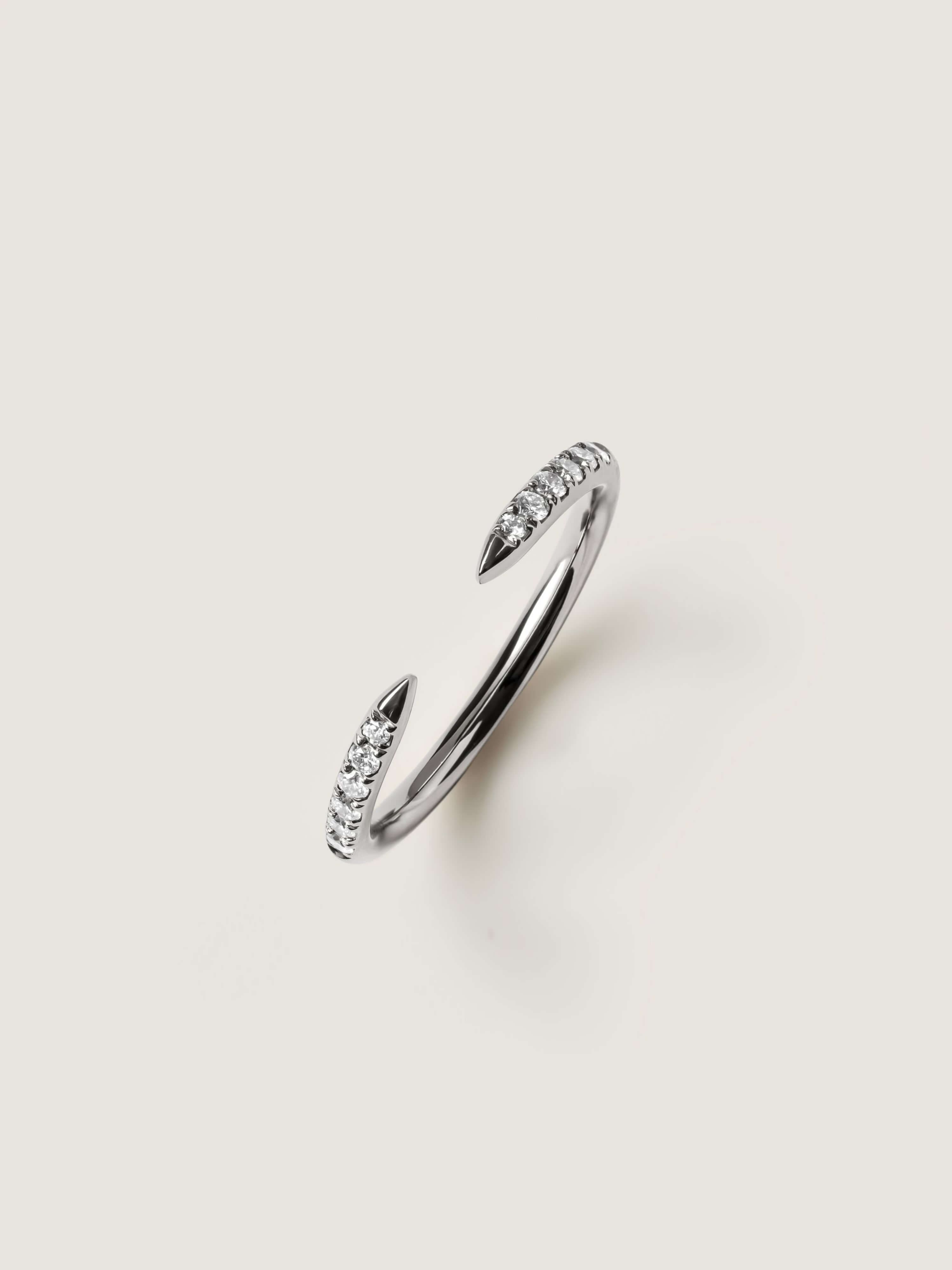 Convergent Ring in white gold