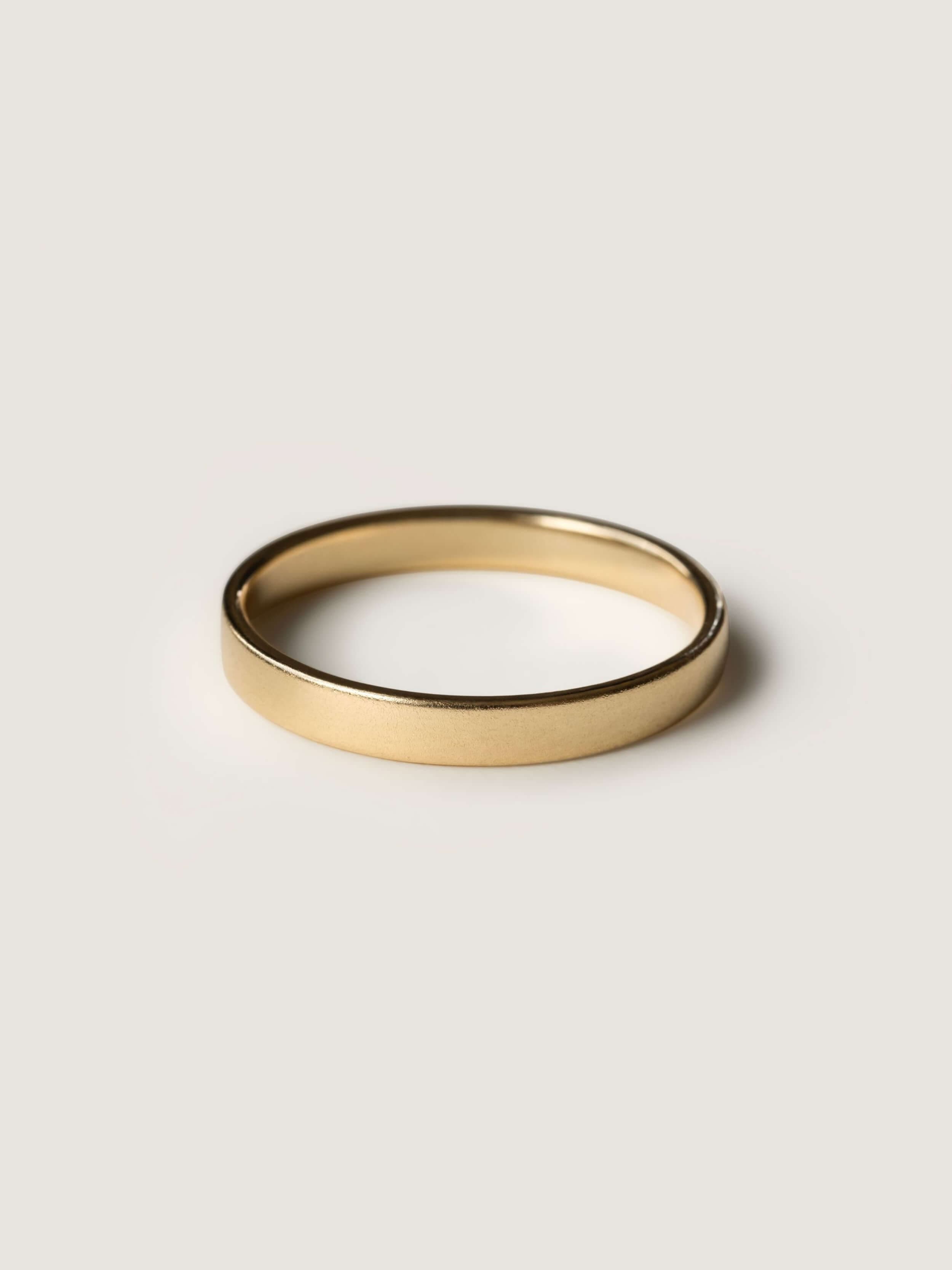 Classic 3mm Wedding Ring in Yellow Gold