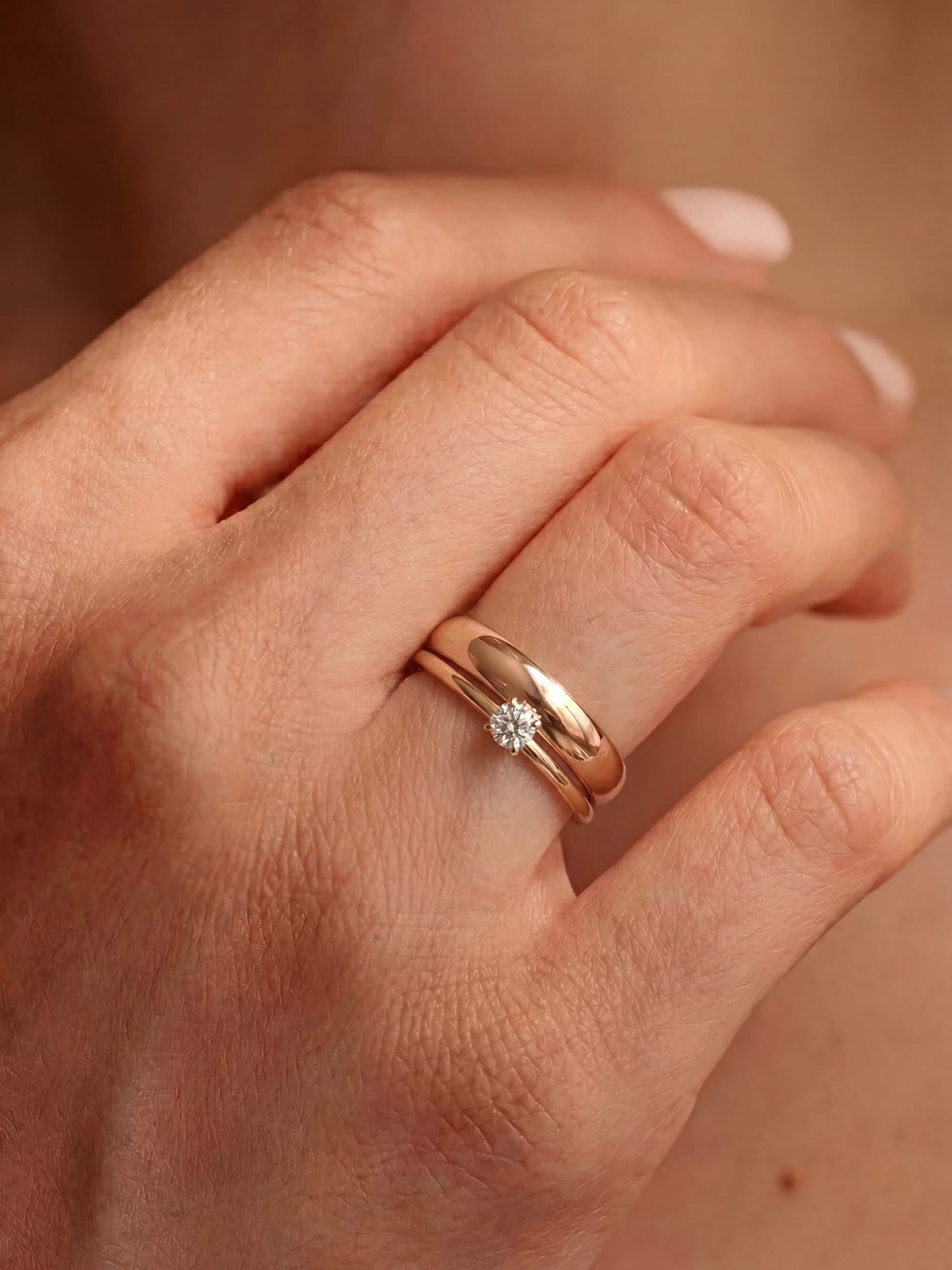 Classic 5 mm half-round wedding ring combined view