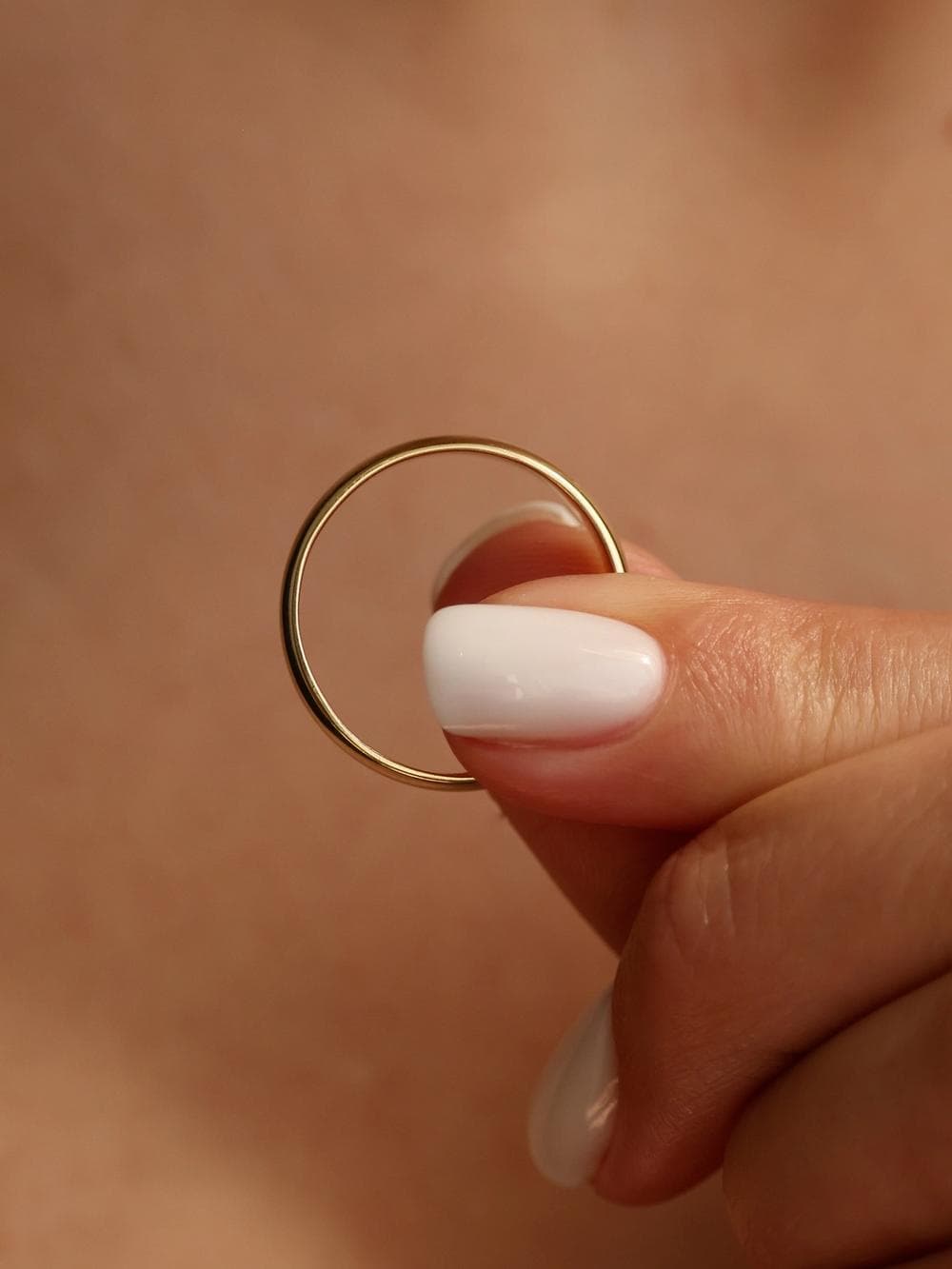 Classic 5 mm half-round wedding ring with subject v2