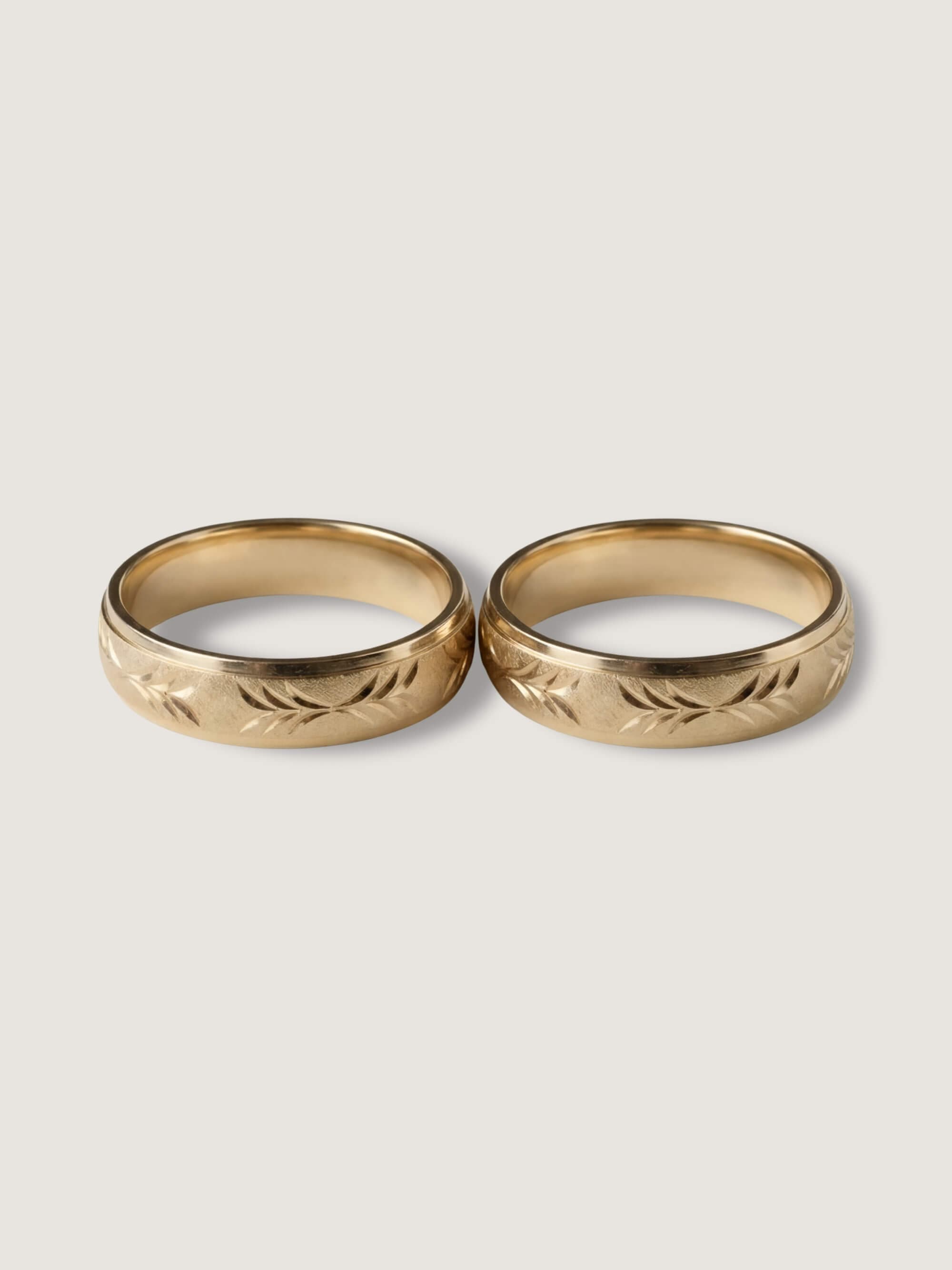 Laurel Duo Wedding Rings in Yellow Gold