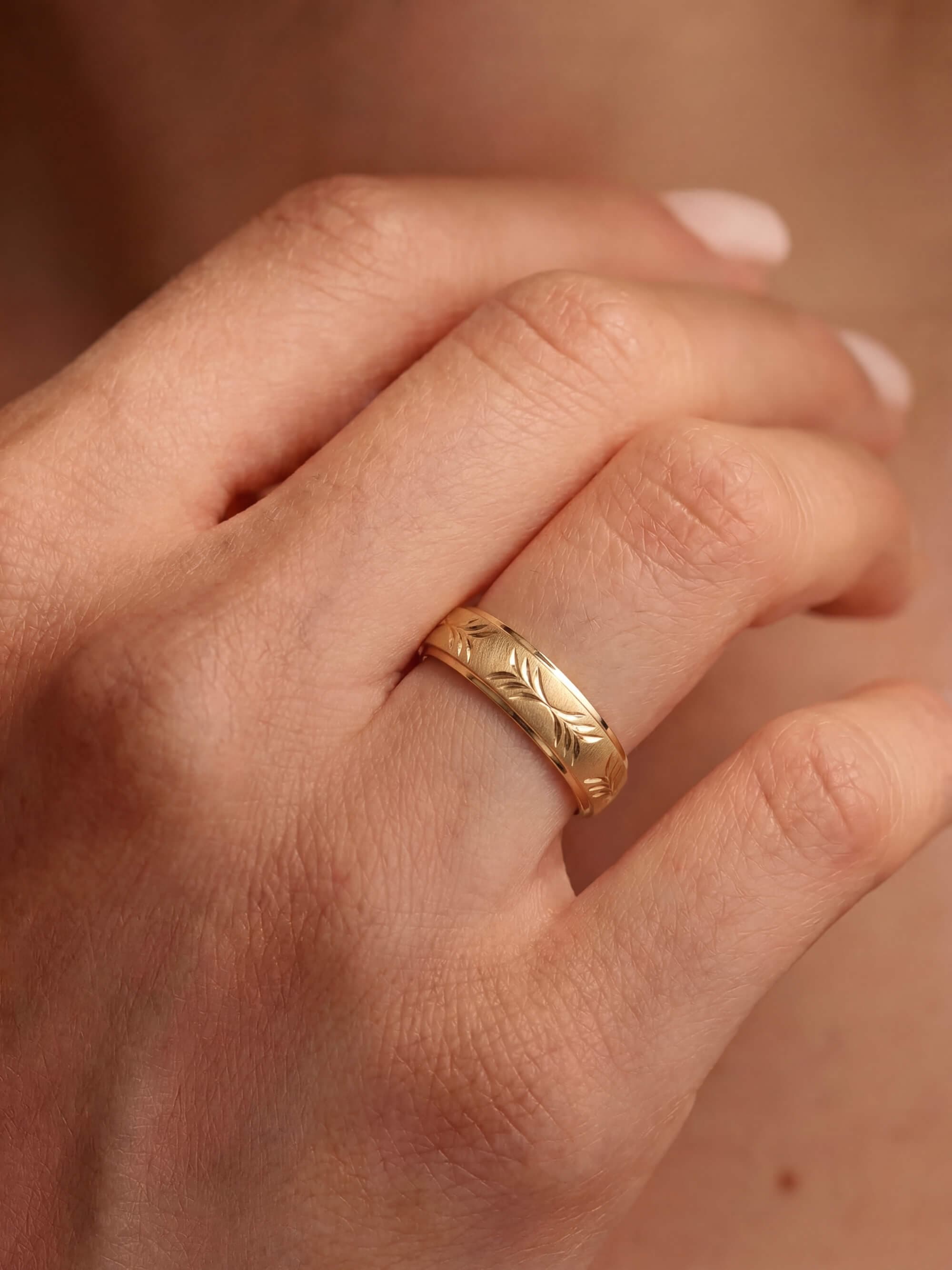 Laurel Ring on hand