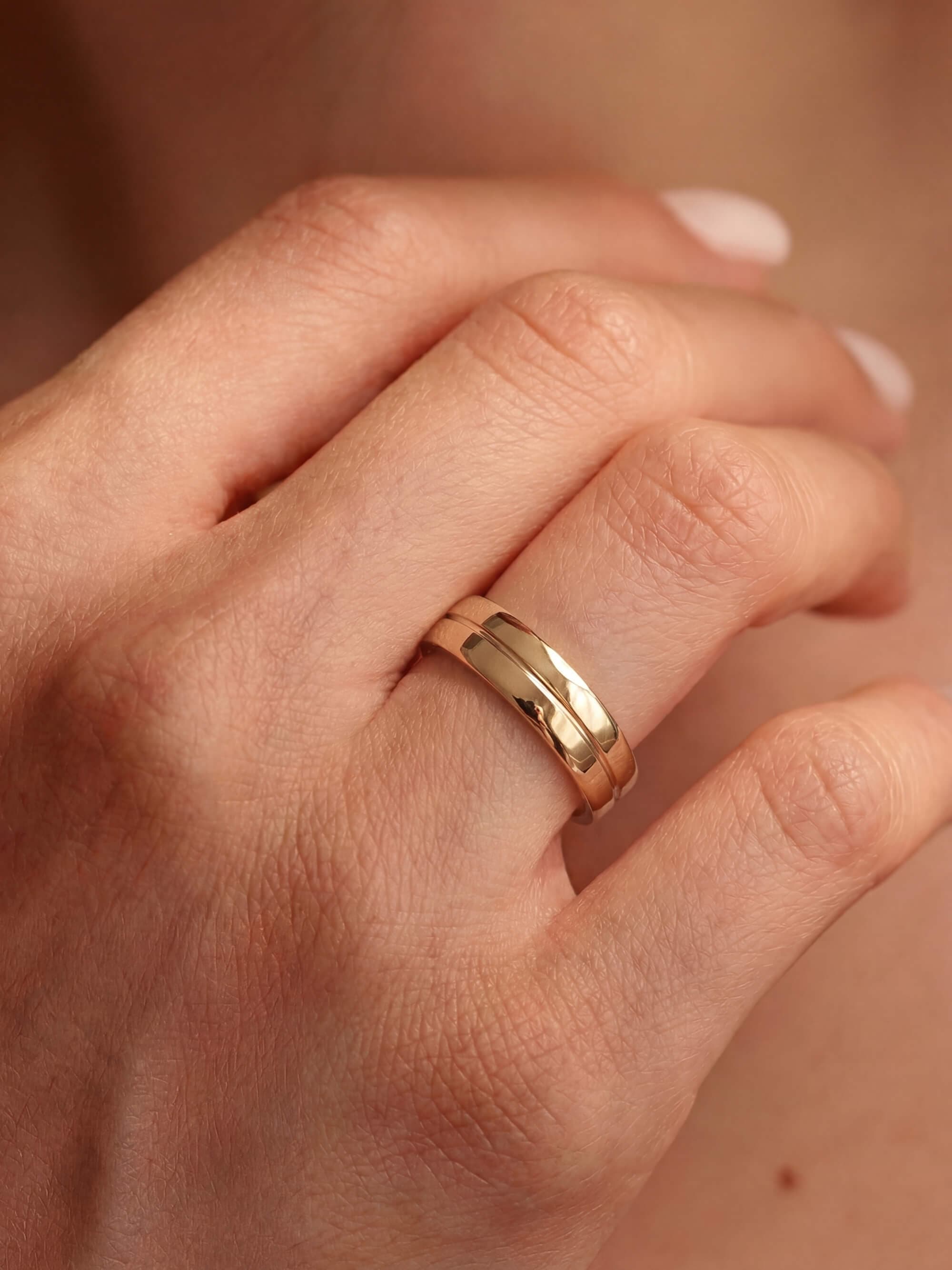 Line Ring on hand