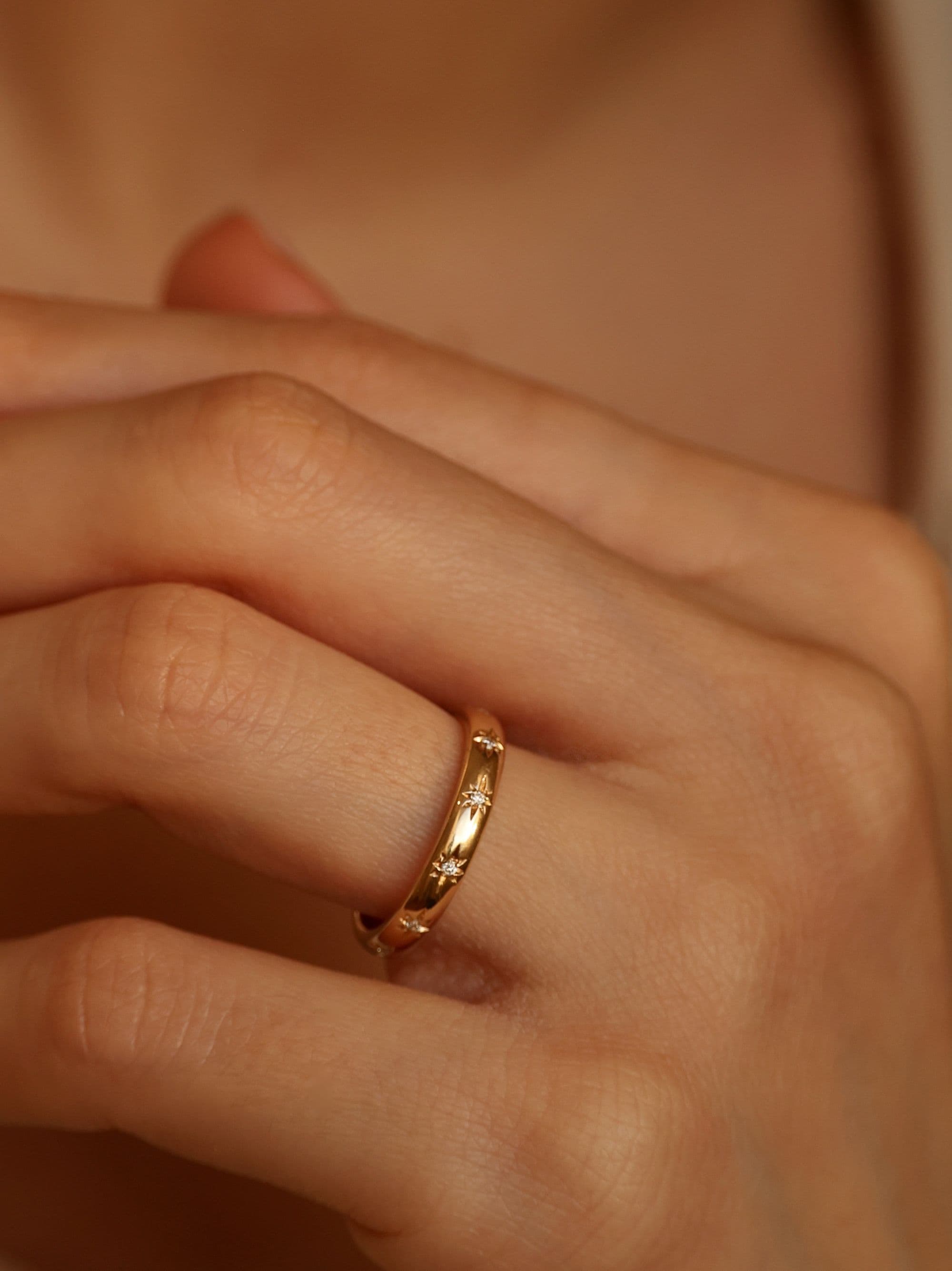 Stella Ring on hand