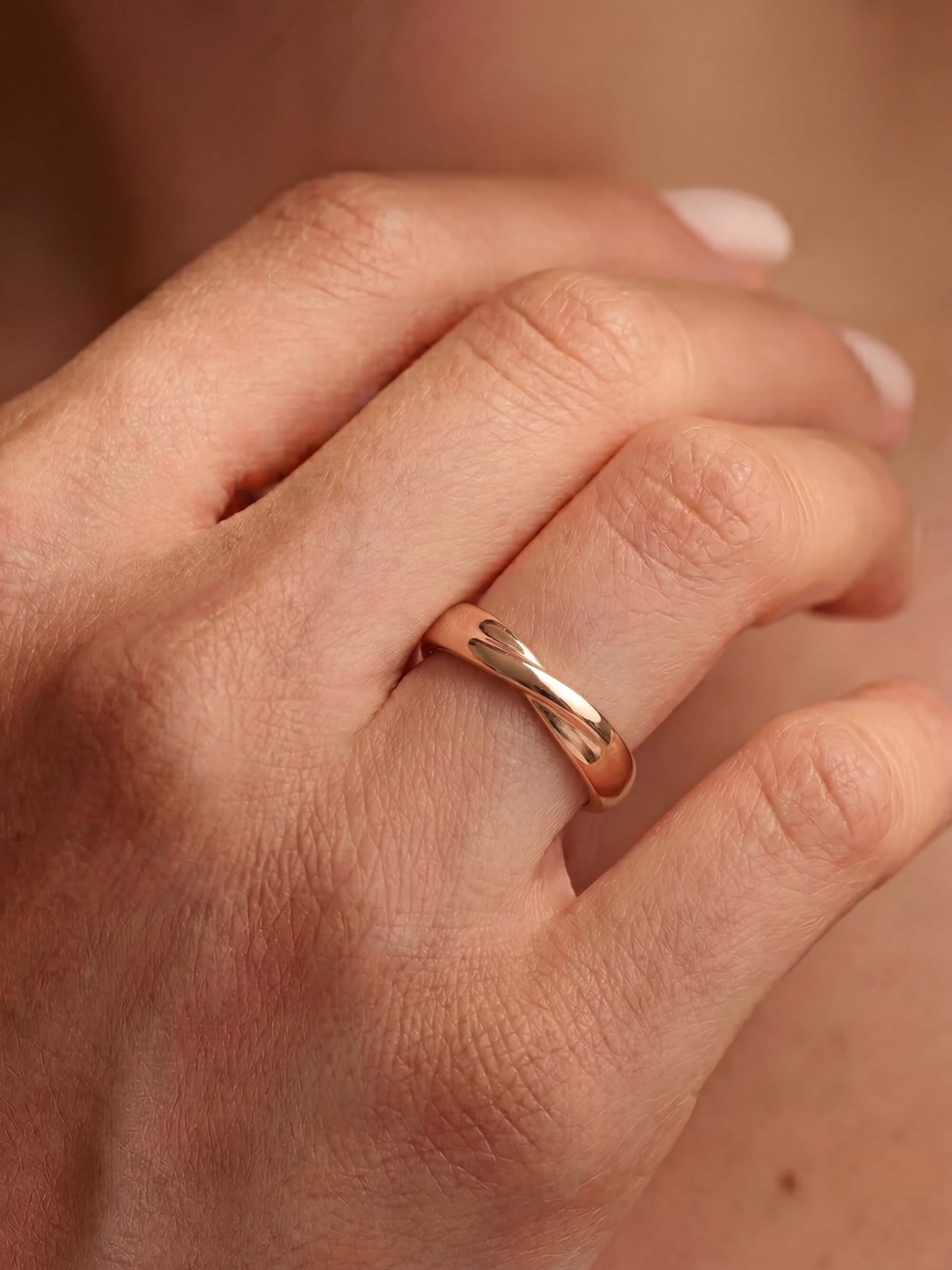 Union Ring on hand