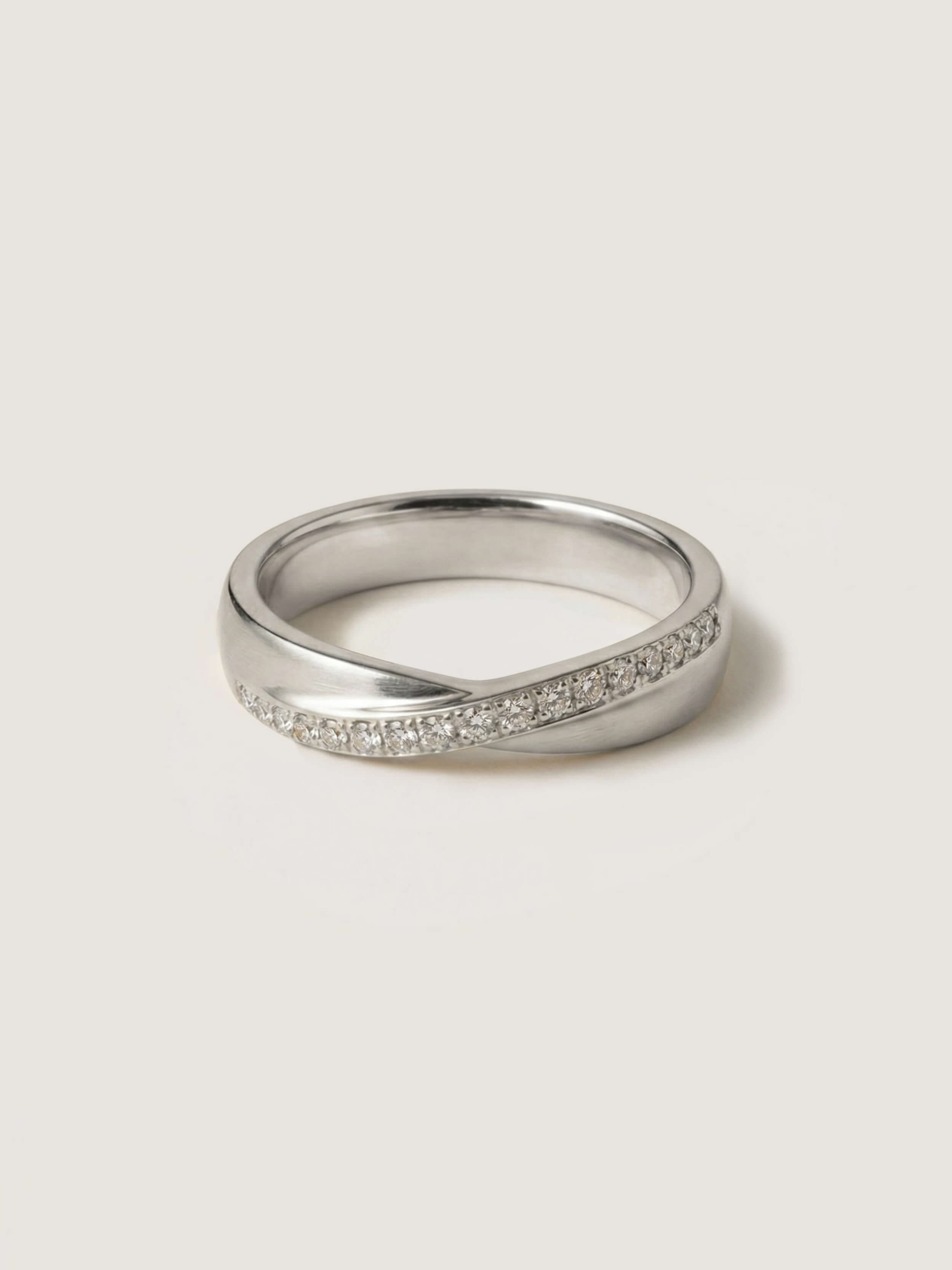 Stellar Union Ring in White Gold