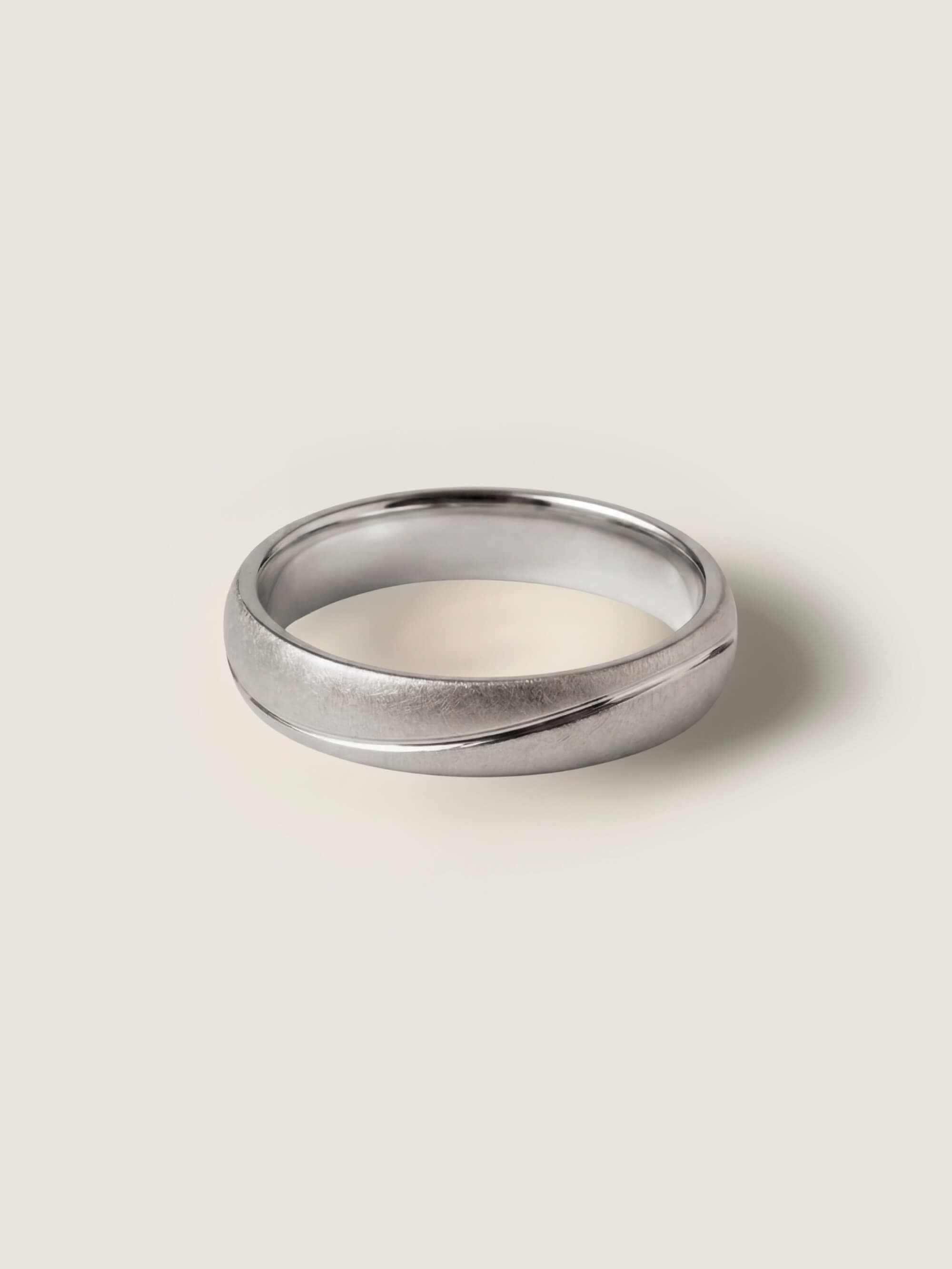Waves Ring in White Gold
