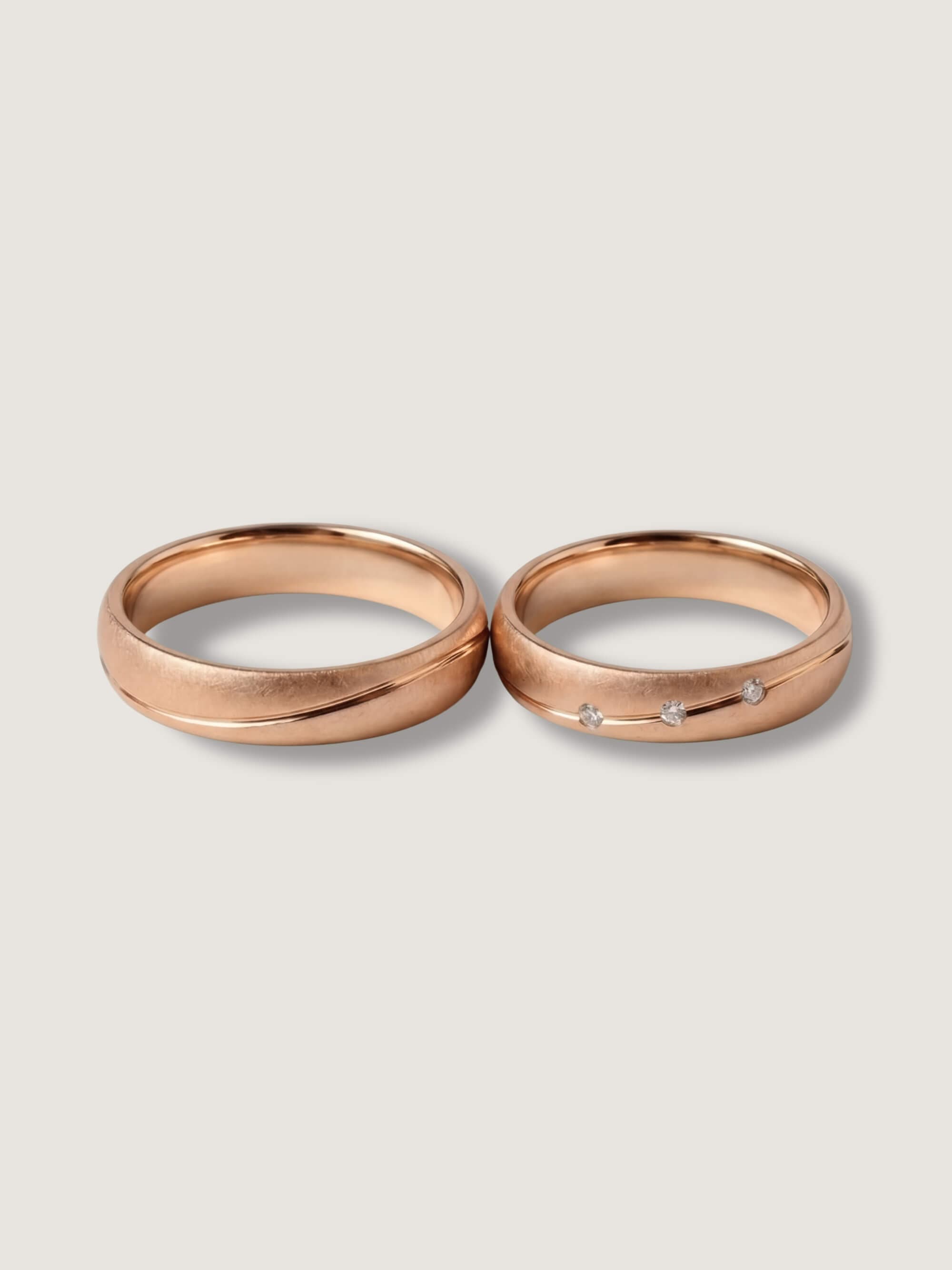 Waves and Waves Starlit duo wedding rings in rose gold