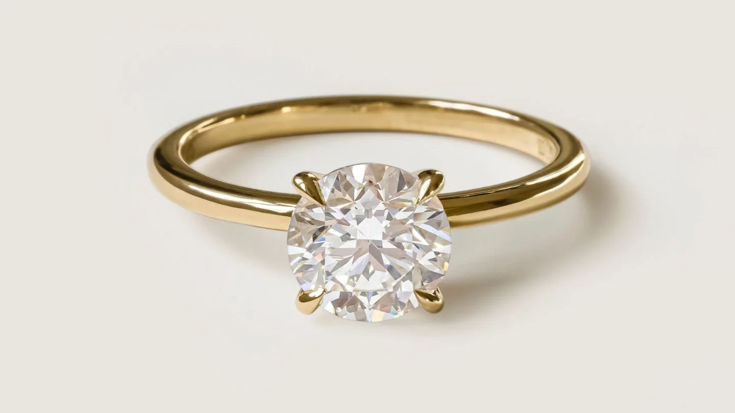 Anillo Clásico corte redondo